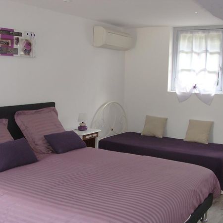 Bed and Breakfast Le Vieux Castel Goustranville Exterior foto