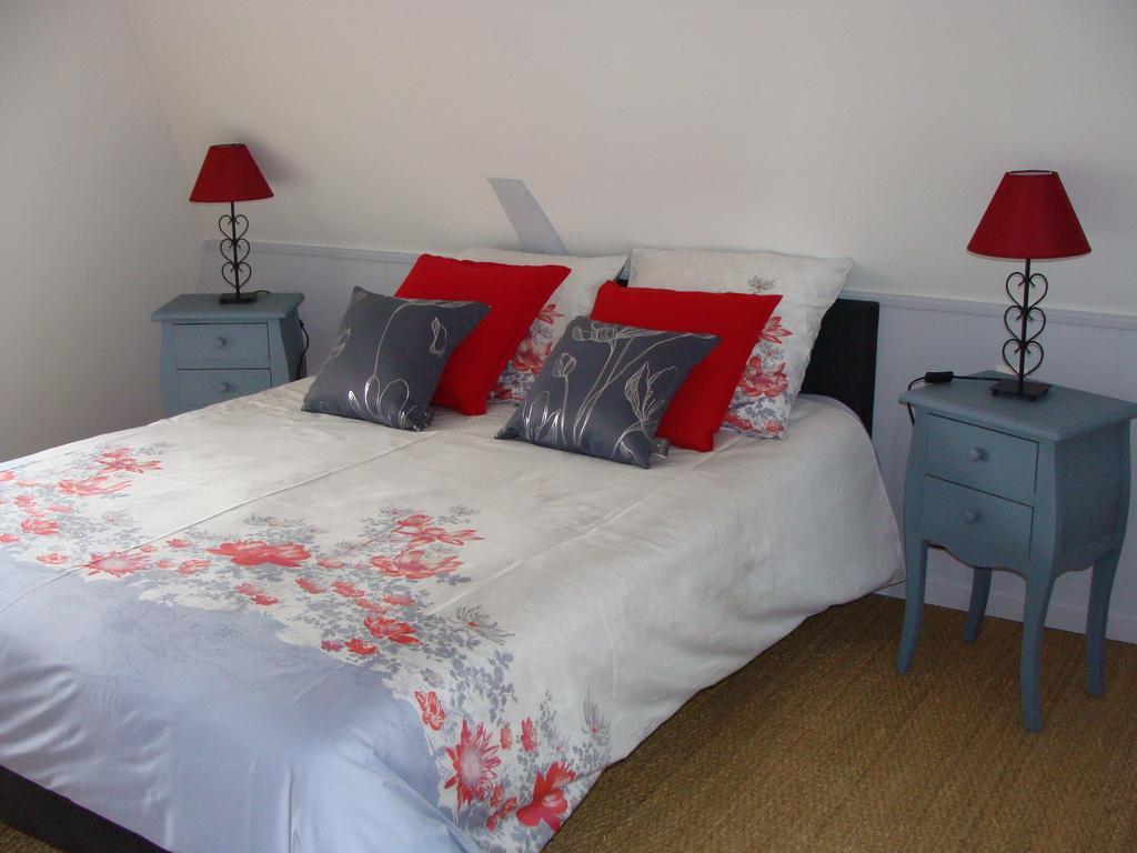 Bed and Breakfast Le Vieux Castel Goustranville Zimmer foto