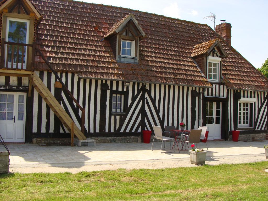Bed and Breakfast Le Vieux Castel Goustranville Exterior foto